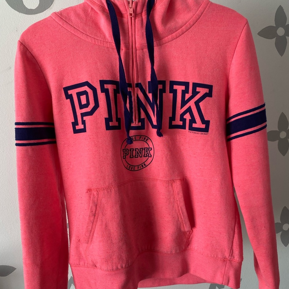 pink sweatshirt hoodie